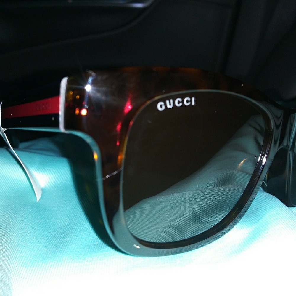 Women's Gucci sunglasses